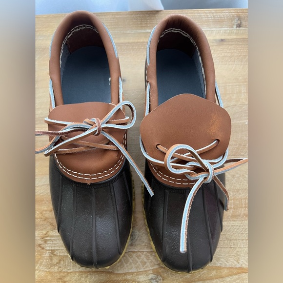 New Women's Bean Boots, Rubber Moc Size 7, recommended for an 8 - Picture 3 of 10